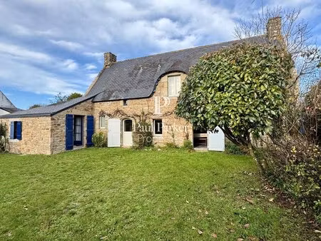 longère en pierre dans un hameau de charme à 1 km des plages
