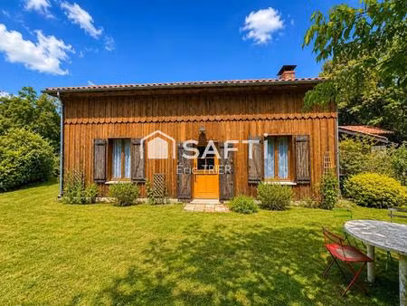maison traditionnelle de 107m2 avec terrain arboré et cloturé de 3560m2