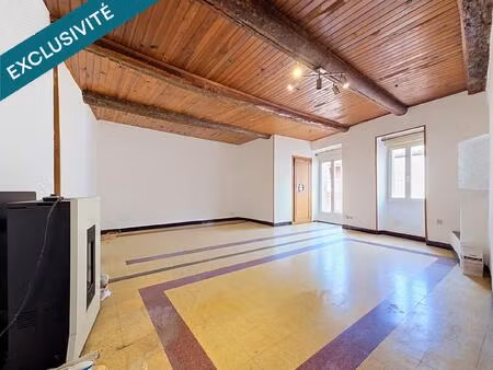 une authentique maison en pierre au cœur d'un hameau plein de charme  avec jardin en bord 