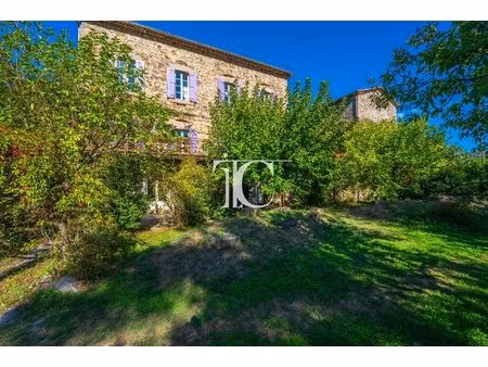 mas du xviiieme 379m2 habitables 8700m2 de terrain riviere