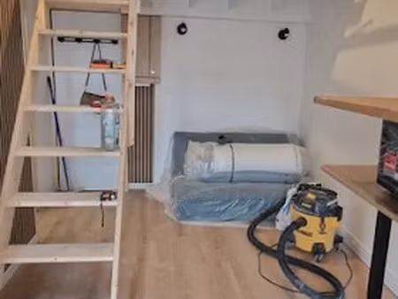 location meublée appartement 1 pièce 16 m² à versailles (78000)  755 €
