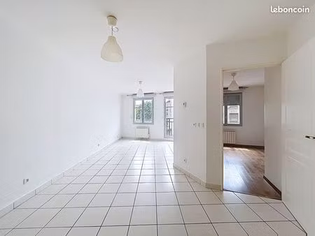 appartement 2 pièces 48 m²