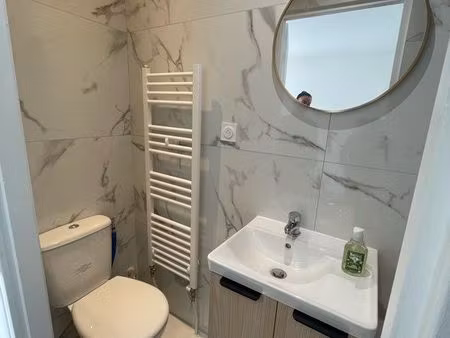 très beau studio neuf à créteil village