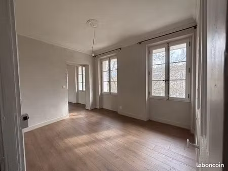 appartement t4 isle sur la sorgue- centre ville