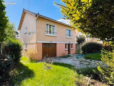 à louer – rez-de-chaussée de maison – 60 m² – idéal artisan ou maçon