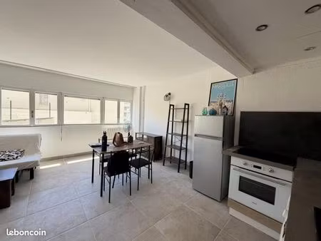 studio 1 pièce 37 m²