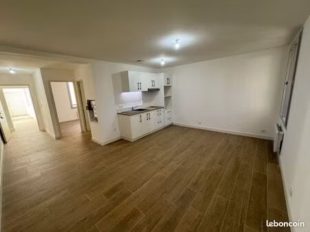 appartement 2 pièces 43m² - centre ville historique