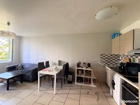 t3 proche gare et écoles