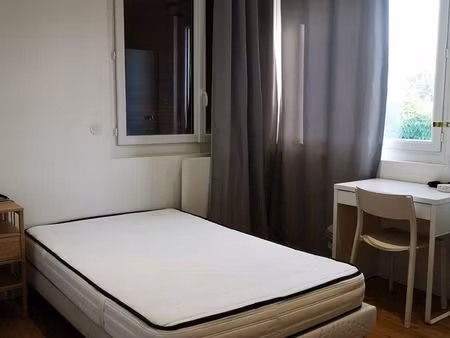 chambre avec salle d'eau privative