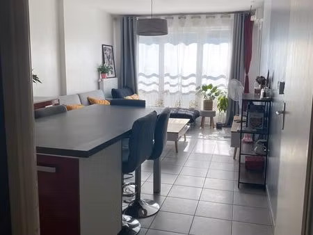 t2 entièrement meublé