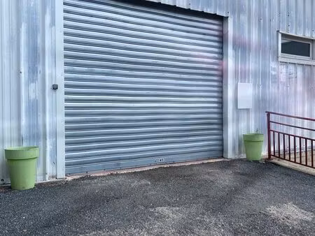 locale commerciale /stokage 150 m2 au coudray