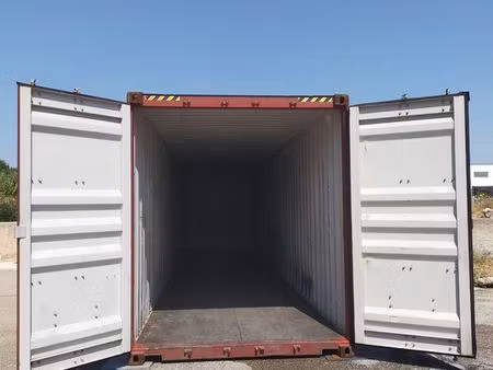 espace de stockage de 28 m2