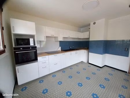 maison de village 90 m² grenier montgon