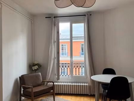 location - appartement très propre & calme