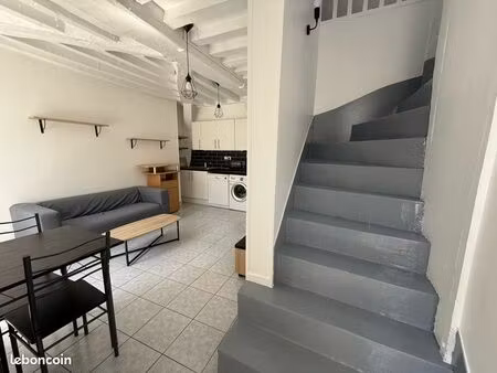 t2 duplex meublé – 29 m² – l’isle-adam – rénové – lumineux – proche commerces et transport