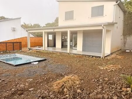 à louer – maison duplex t4 avec piscine