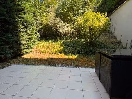 beau t2 meublé jardin parking (château de l'hers)