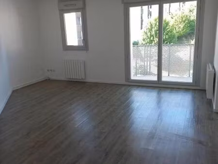 appartement 3 pièces 77 m²