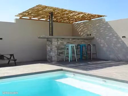 villa meublée tout équipée avec piscine – 130 m² – terrain de 1 000 m² exposé sud-est
