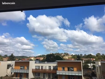 loue t 2 pièces récent hyper centre brignais