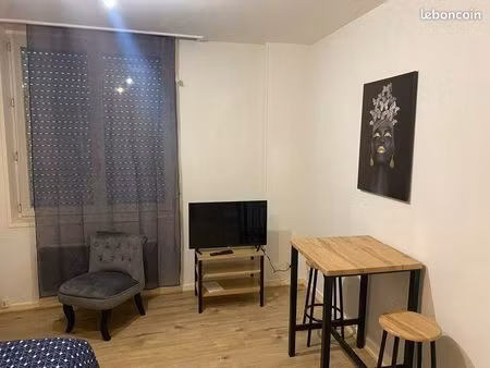 studio 1 pièce 35 m²