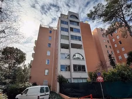 location meublée appartement 1 pièce 33 m² à montpellier (34000)  632 €