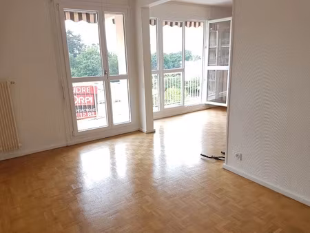 location appartement 3 pièces 86 m² à sainte-foy-lès-lyon (69110)  1 224 €