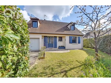 location maison 6 pièces 133.96 m² à senlis (60300)  1 800 €