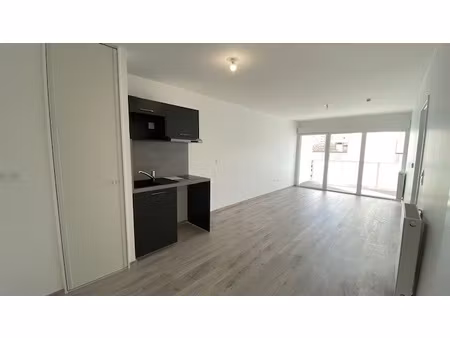 à louer t2 avec balcon bordeaux ravezies