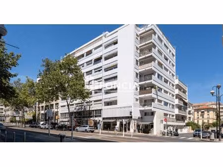 cannes centre carnot dans residence securisee spacieux 2 pieces balcon loggia cave