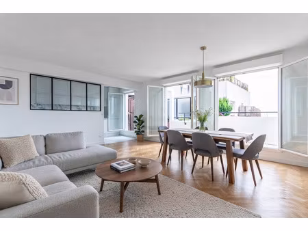 appartement de 88m2 avec terrasse de 16m2  situé rue donatel