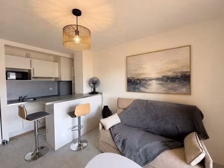 location meublée appartement 1 pièce 21.81 m² à marseille 8ème (13008)  695 €