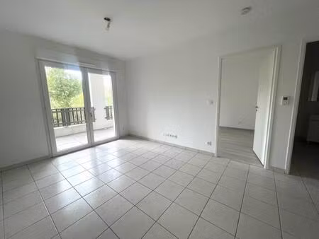 t2 avec terrasse et parking à montpellier