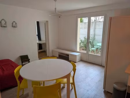 location appartement 3 pièces 48 m² à montreuil (93100)  1 350 €