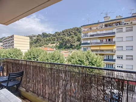 location meublée appartement 1 pièce 27.19 m² à nice (06000)  774 €
