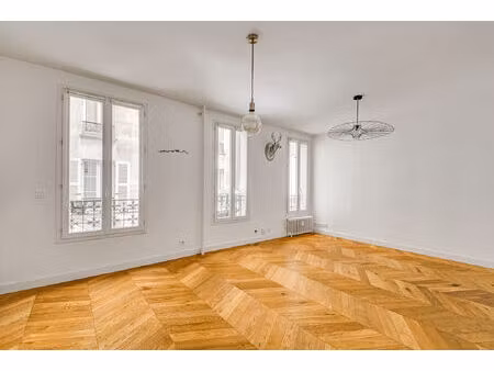 magnifique 3 pièces batignolles