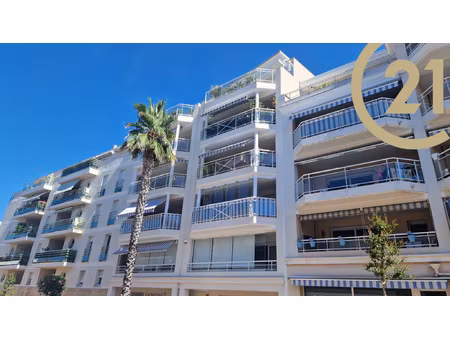 saint raphael t3 77 62 m2