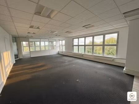 location bureaux 25 m² à 217 m²