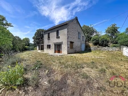 maison en pierre avec terrain