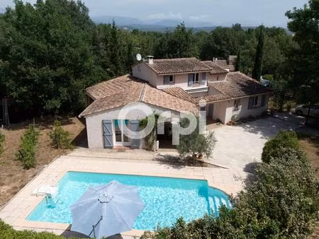 piscine-calme-3 chambres en suite-tout à l'égout-proches commodités
