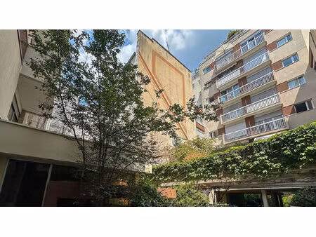 appartement rue de clichy 2 pièce(s) 51 m2 à rénover