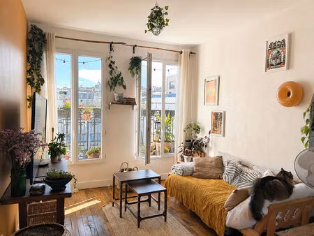 2 pièces vue exptionnelle avec balcon sur sacré-coeur