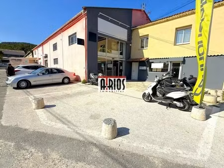 location commerce hyeres 83400 840m²