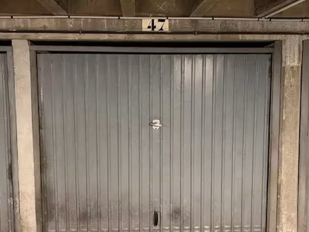 vente parking à neuilly-sur-seine (92200)  23 000 €