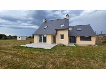 maison pluzunet 130 m² sur environ 2000m