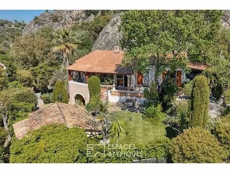 villa aux portes du centre ville de hyères