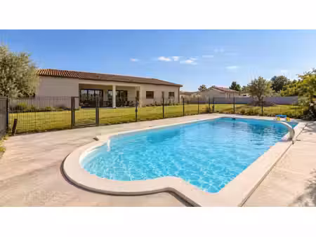 exclusivite - teyssodes - maison familiale avec piscine