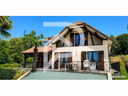 maison 7 pièces 140 m²