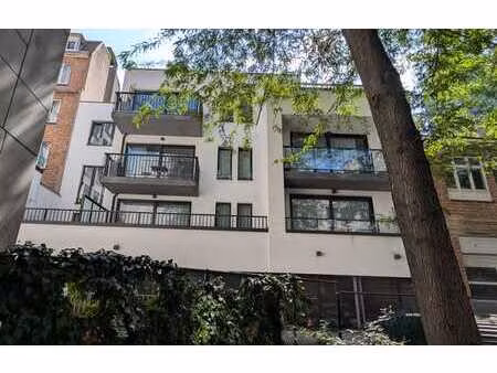 gd place - tb immeuble 7 appartements et 23 parkings! top!