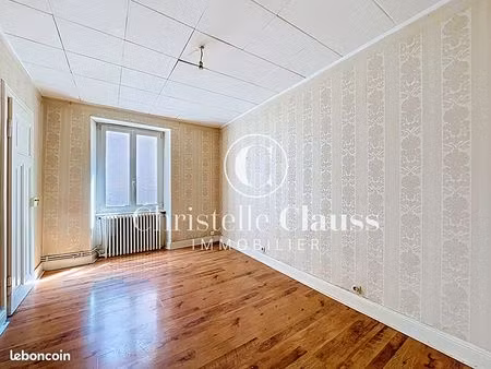 immeuble 10 pièces 172 m²